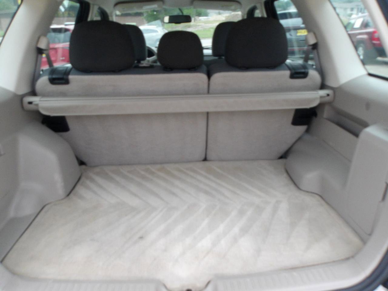 Used 2011 Ford Escape XLS w/ 102A Rapid Spec Order Code FWD image 13