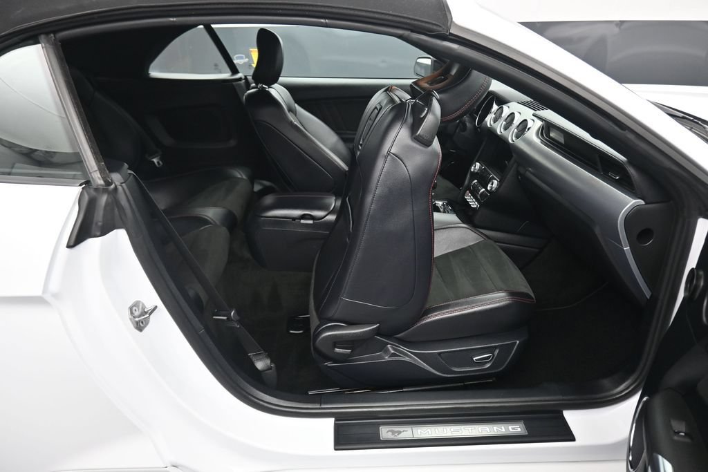 Used 2016 Ford Mustang GT Premium w/ Equipment Group 401A RWD image 37