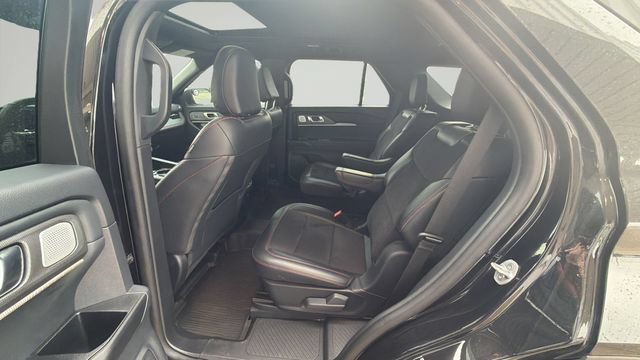 Used 2025 Ford Explorer ST AWD/4WD image 13