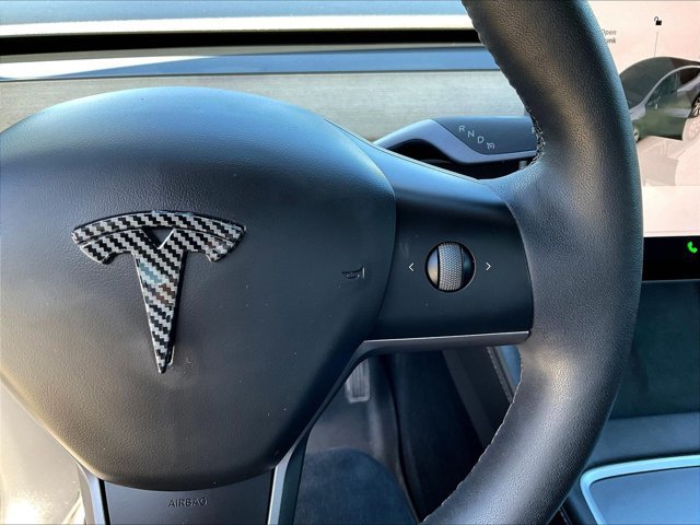Used 2024 Tesla Model Y Long Range AWD/4WD image 16