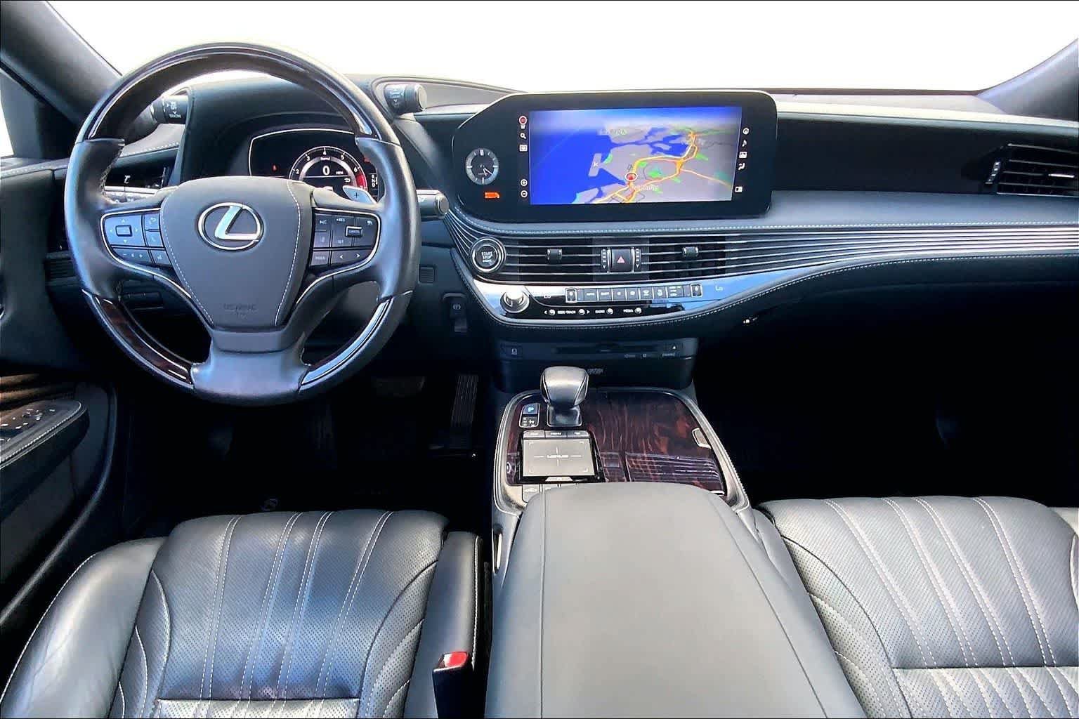 Used 2022 Lexus LS 500 w/ Luxury Package RWD image 10