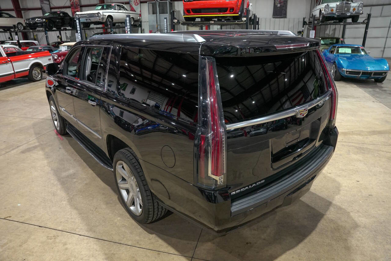 Used 2018 Cadillac Escalade ESV Luxury AWD/4WD image 15