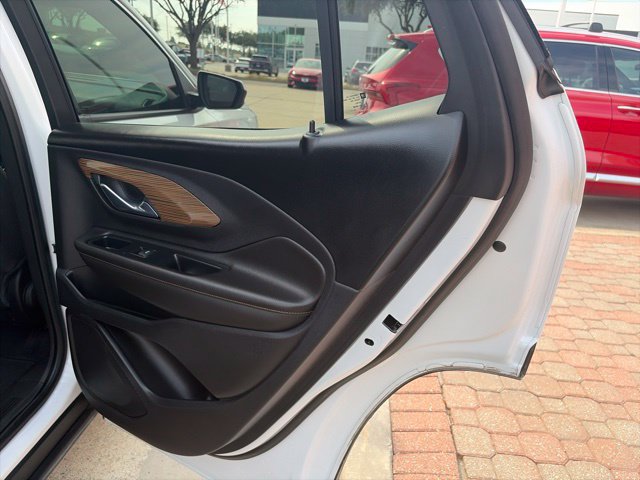 Used 2020 GMC Terrain SLE FWD image 21