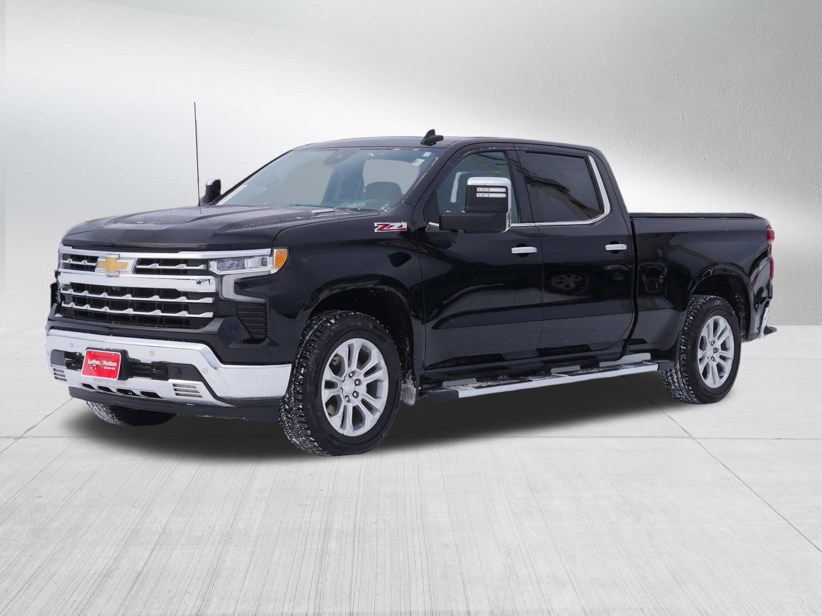 Used 2023 Chevrolet Silverado 1500 LTZ w/ LTZ Premium Package image 3
