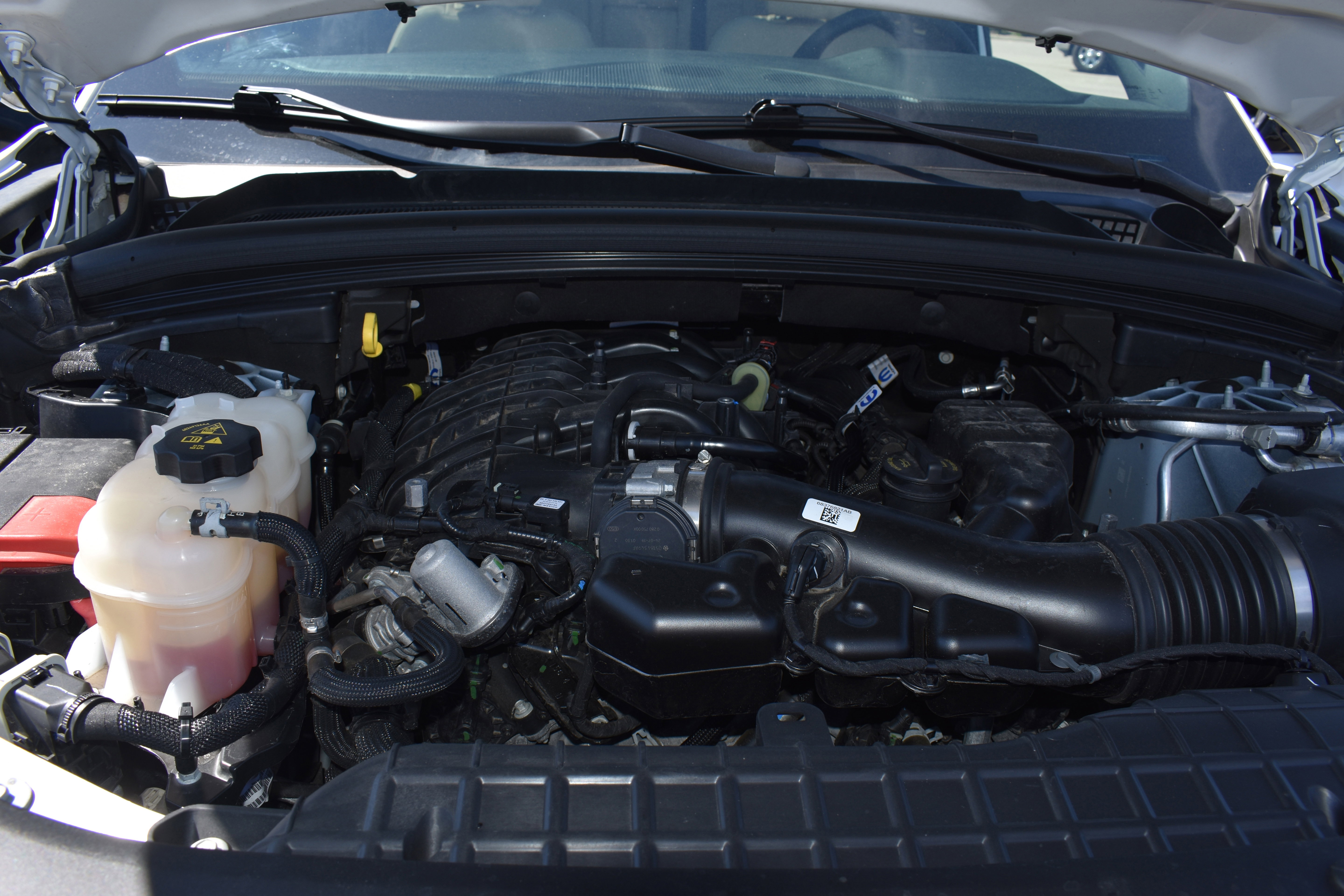 Used 2025 Jeep Grand Cherokee Limited w/ Luxury Tech Group II image 27