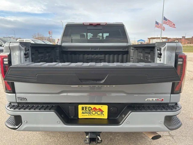 Used 2025 GMC Sierra 2500 AT4 w/ AT4 Premium Plus Package image 7