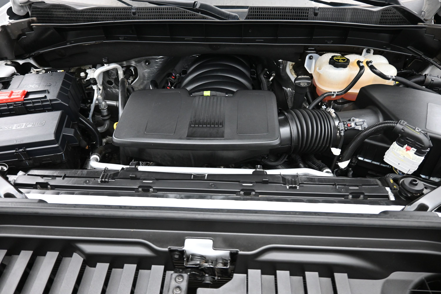 Used 2025 GMC Sierra 1500 SLT RWD image 7