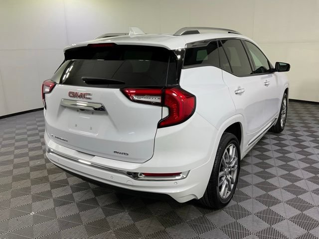 Used 2023 GMC Terrain Denali w/ LPO, Floor Liner Package AWD/4WD image 8