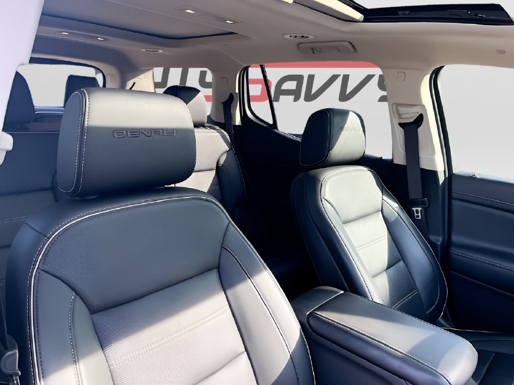 Used 2021 GMC Acadia Denali w/ Denali Technology Package FWD image 31