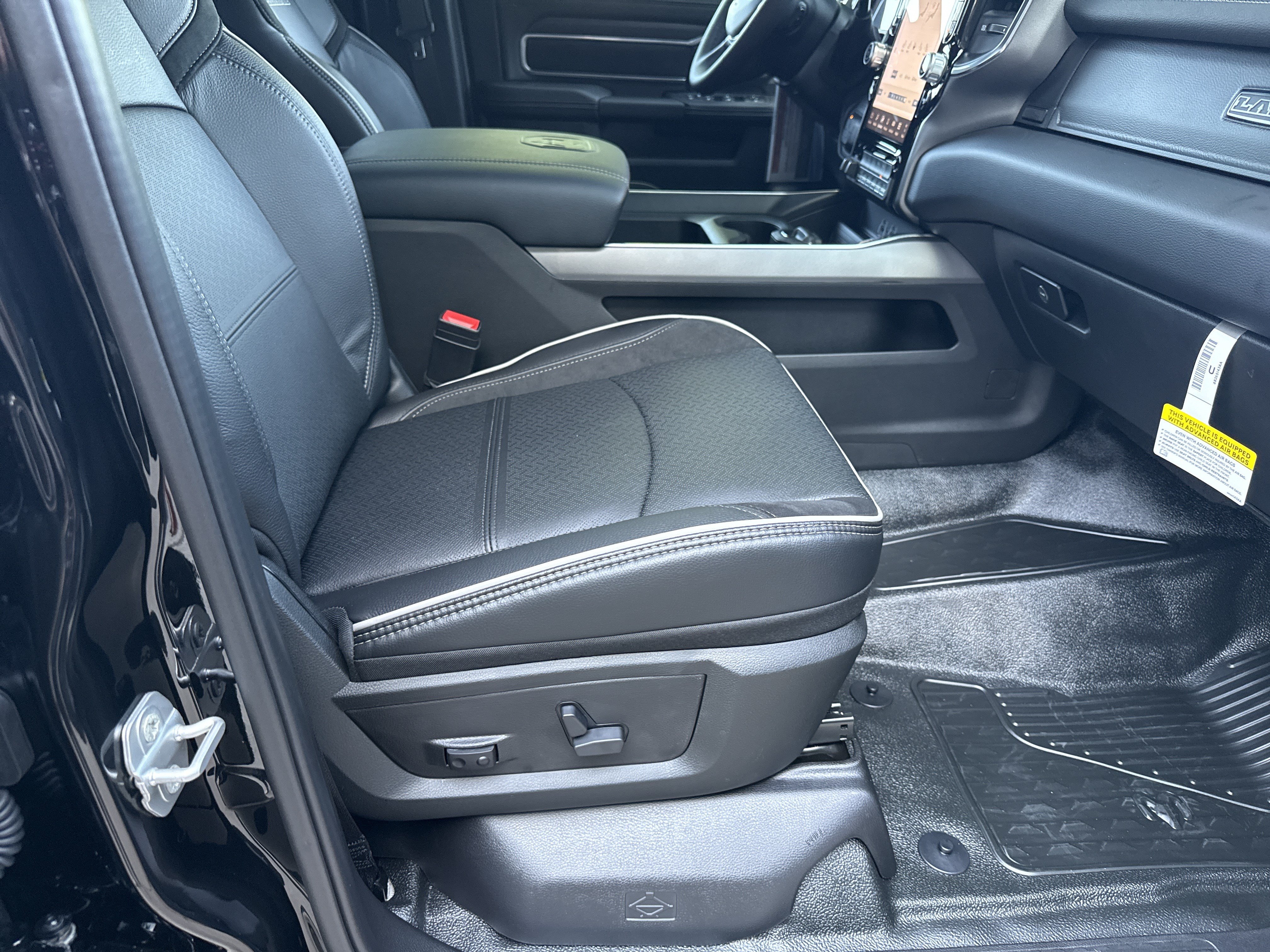 New 2026 RAM 5500 4x4 Crew Cab w/ Laramie Trim Package image 13