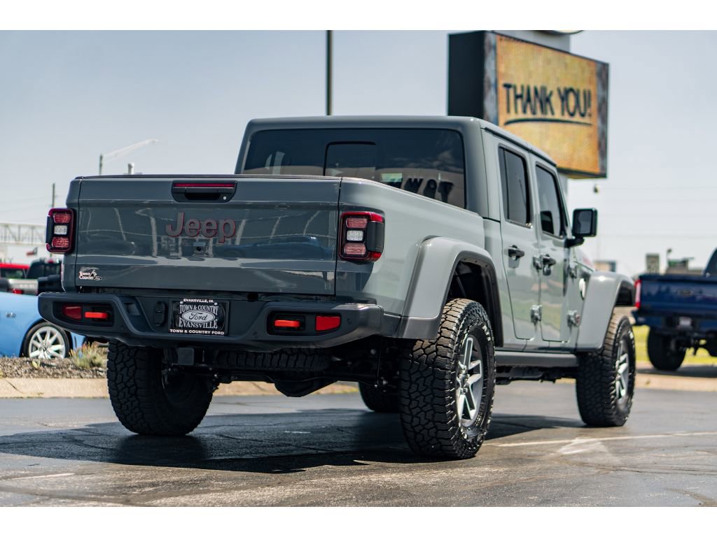 Used 2025 Jeep Gladiator Mojave w/ Safety Group AWD/4WD image 4