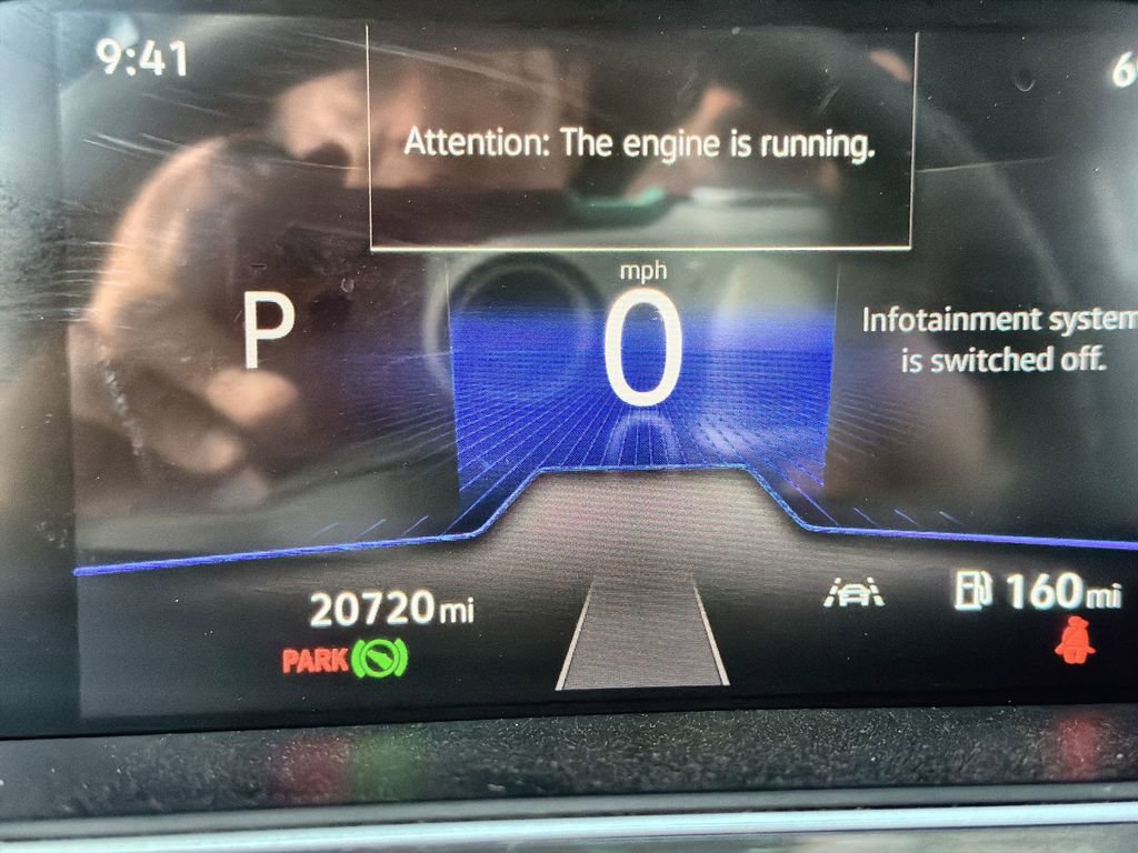 Used 2024 Volkswagen Tiguan SE R-Line image 10