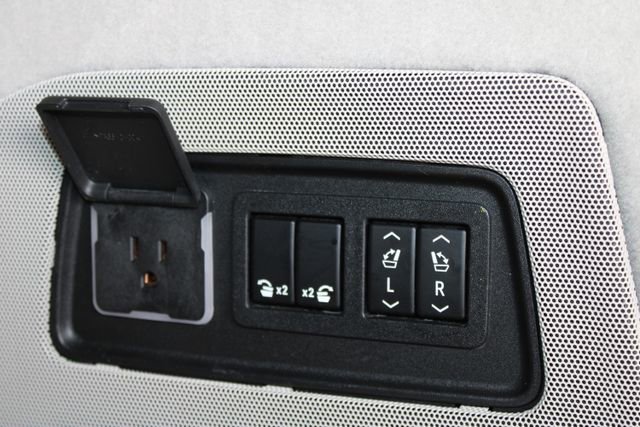 Used 2021 Cadillac Escalade ESV Sport Platinum image 44
