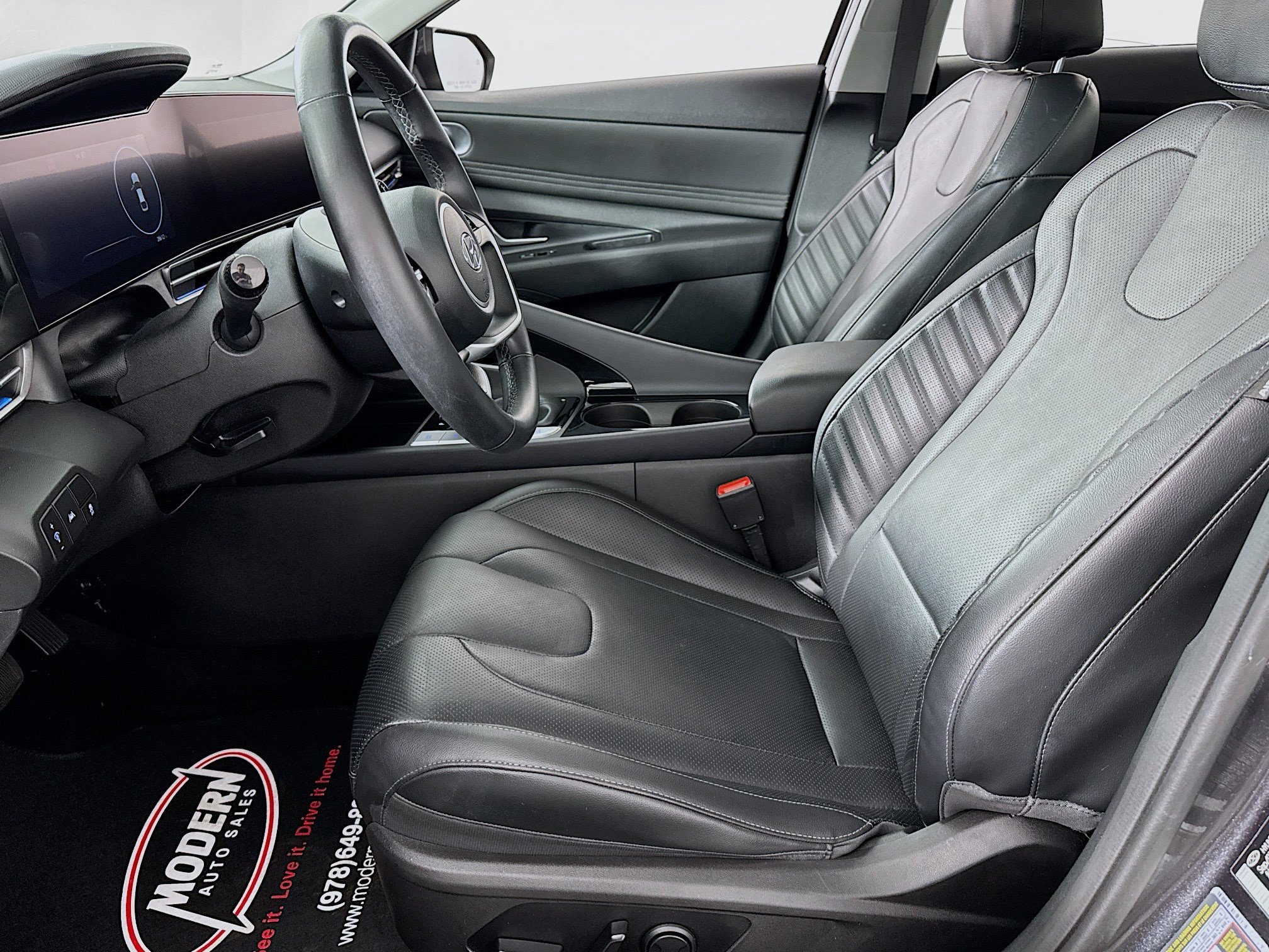 Used 2023 Hyundai Elantra Limited FWD image 19
