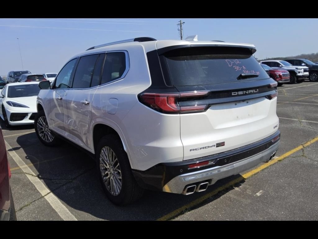 Used 2025 GMC Acadia Denali w/ LPO, Floor Liner Package FWD image 4