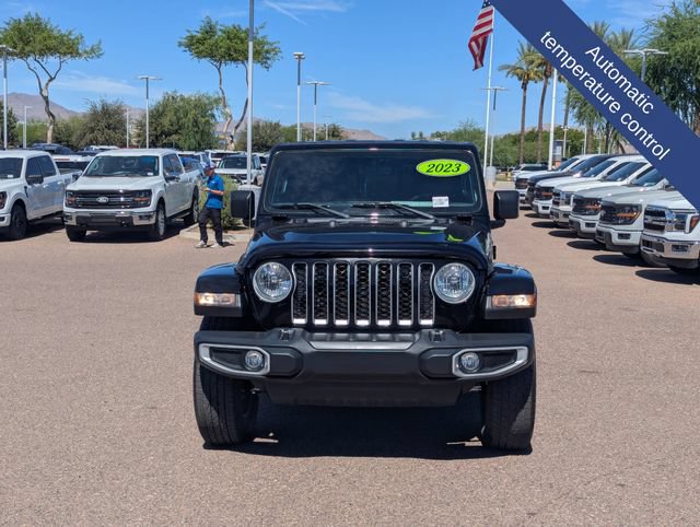 Used 2023 Jeep Gladiator Overland w/ Trailer Tow Package AWD/4WD image 10