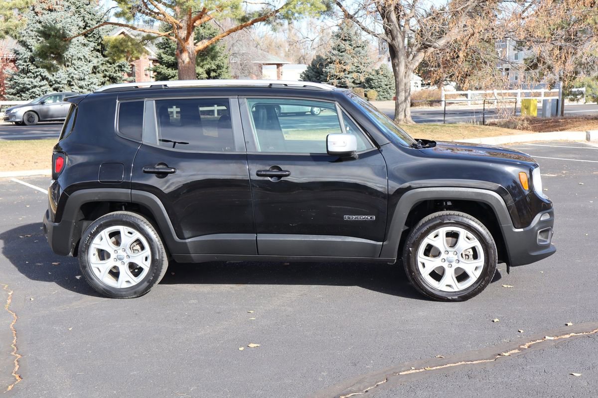 Used 2018 Jeep Renegade Limited w/ UConnect 8.4 Nav Group AWD/4WD image 3