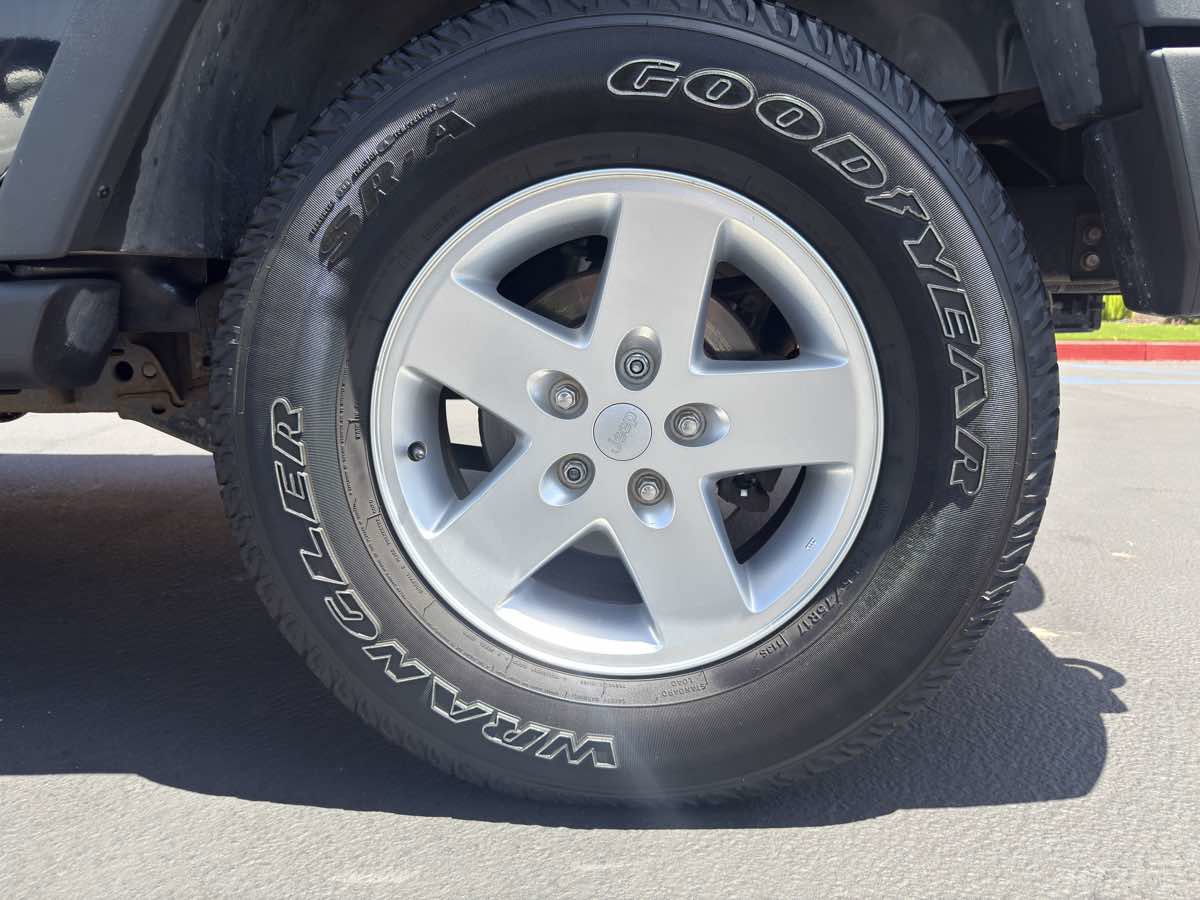 Used 2013 Jeep Wrangler Unlimited Sport image 15