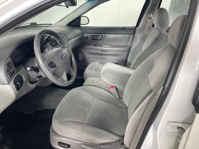 Used 2003 Ford Taurus SES FWD image 2