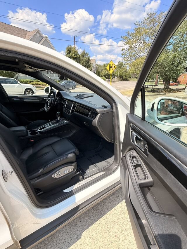 Used 2018 Porsche Macan S AWD/4WD image 18
