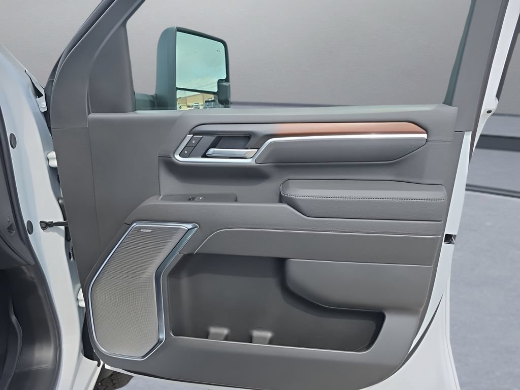 New 2026 GMC Sierra 3500 Denali w/ Denali Reserve Package AWD/4WD image 25