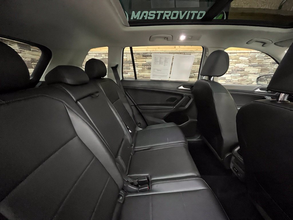 Used 2020 Volkswagen Tiguan SE w/ Panoramic Sunroof Package AWD/4WD image 43