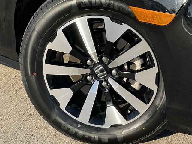 Used 2025 Honda Odyssey EX-L image 8