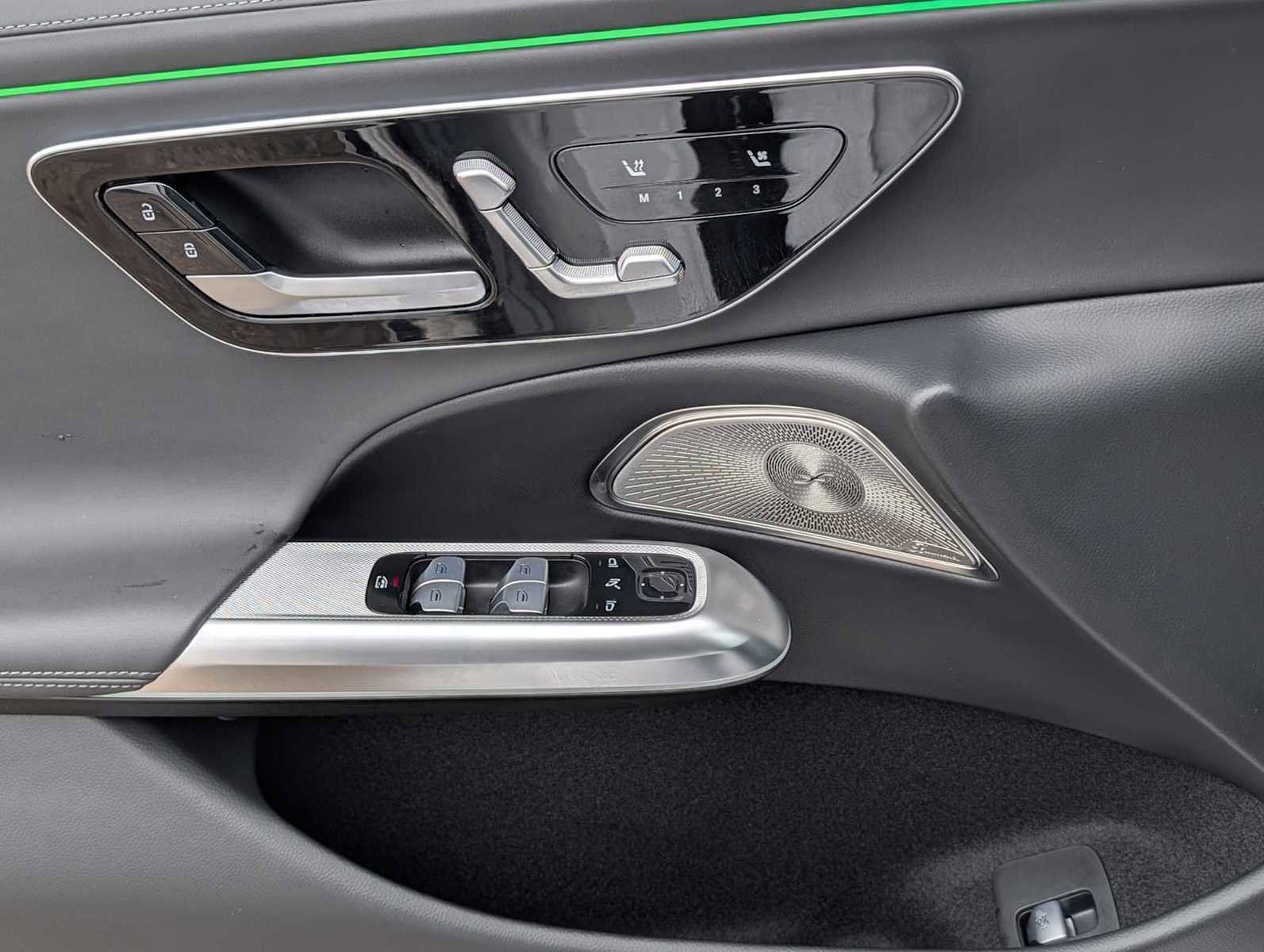 Used 2024 Mercedes-Benz E 350 4MATIC Sedan image 22