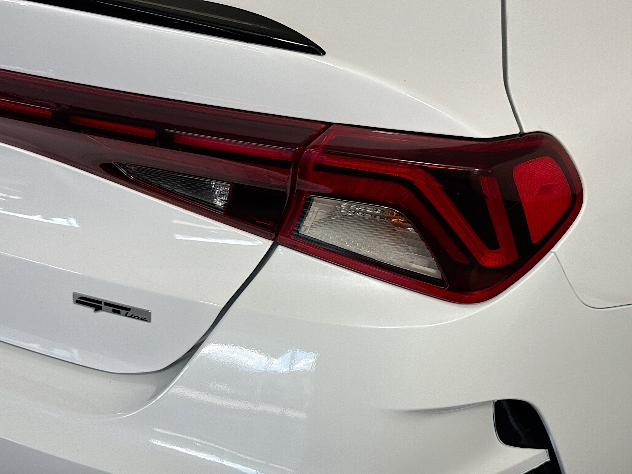 Used 2023 Kia K5 GT-Line image 34