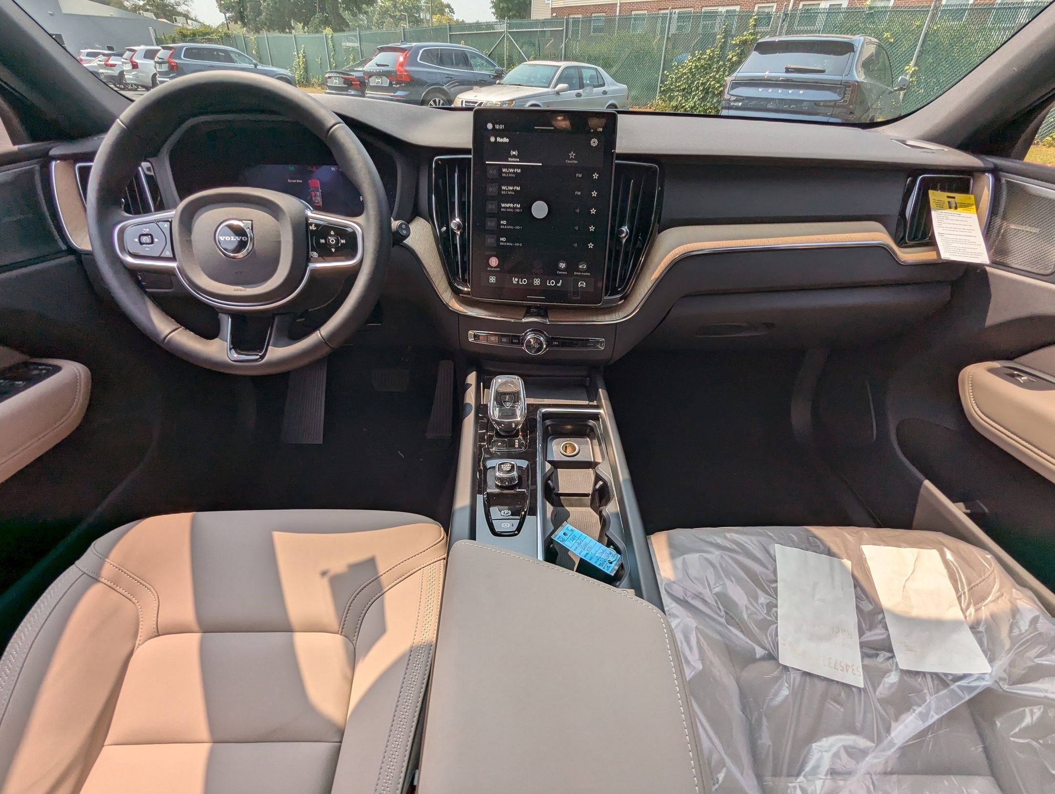 New 2026 Volvo XC60 B5 Plus w/ Protection Package Premier image 18
