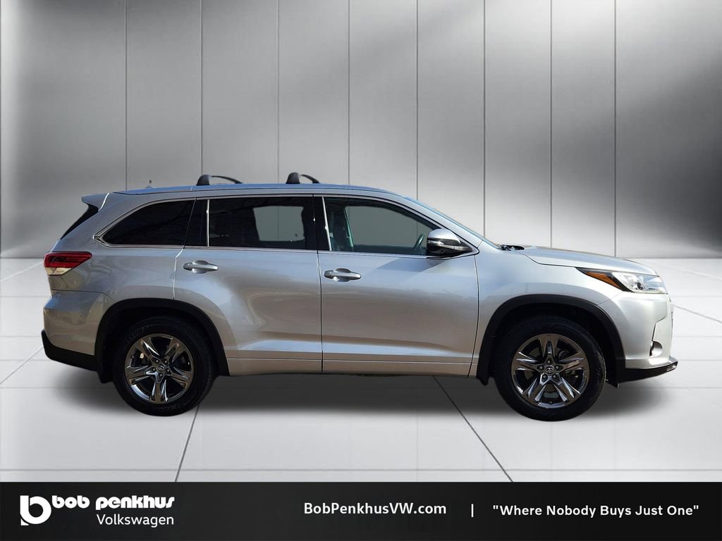 Used 2019 Toyota Highlander Limited Platinum image 23