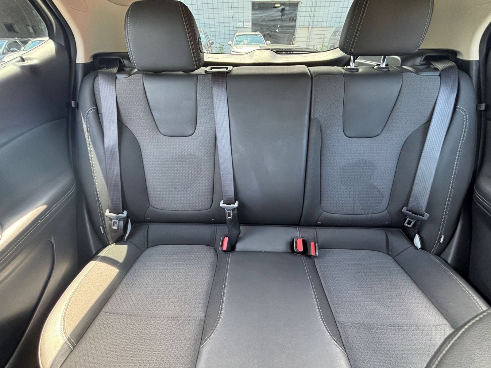 Used 2025 Buick Encore GX Preferred FWD image 37