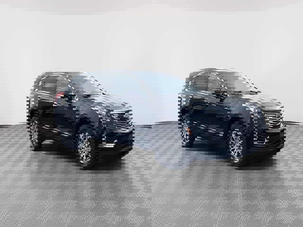 Used 2019 Cadillac XT5 Luxury image 2