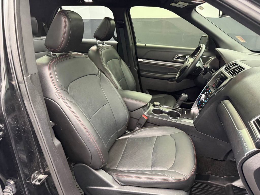 Used 2018 Ford Explorer Sport w/ Equipment Group 401A AWD/4WD image 53