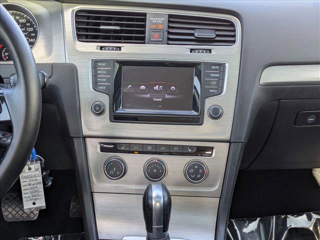 Used 2015 Volkswagen Golf SE image 14