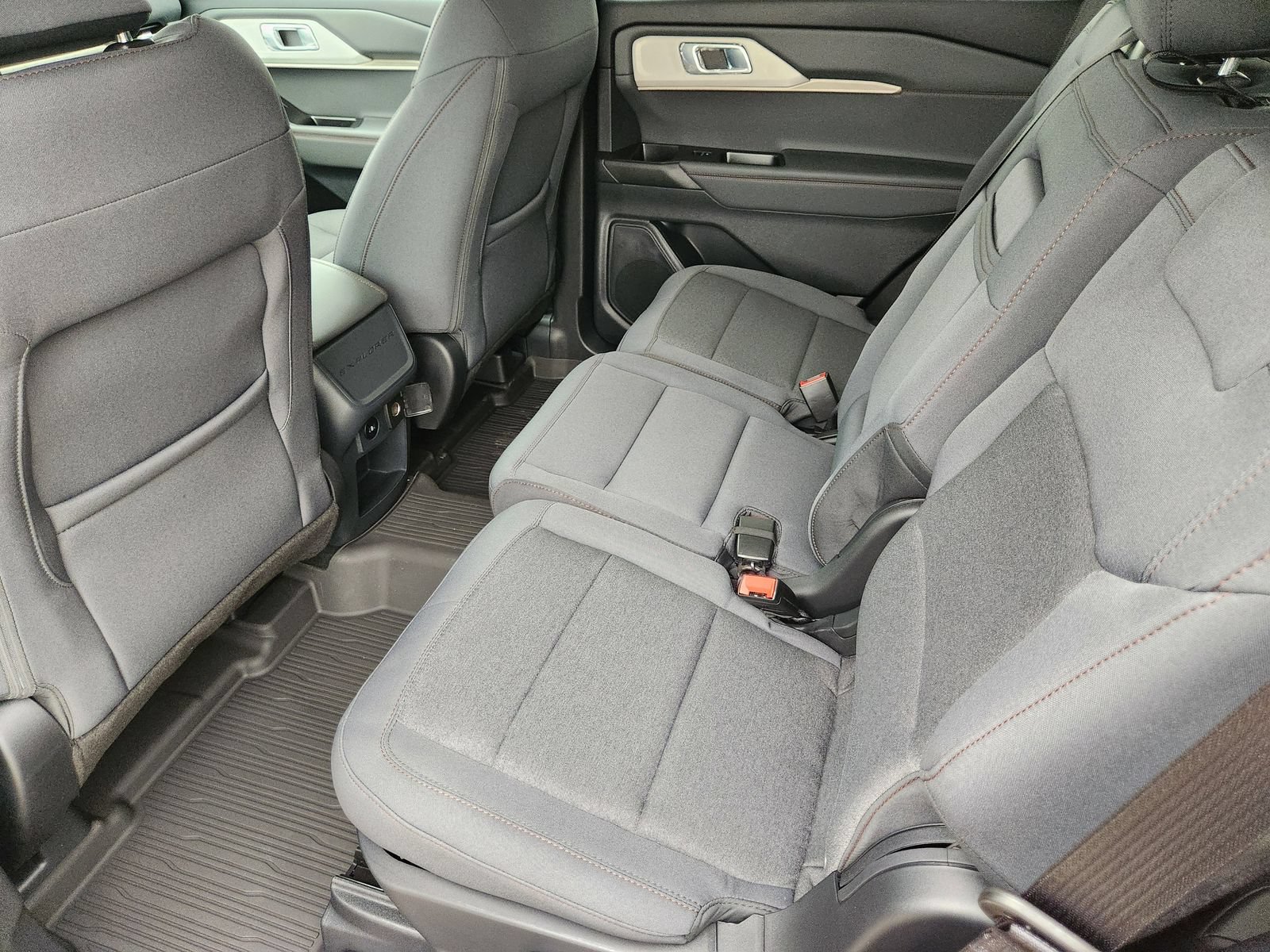 New 2026 Ford Explorer Active RWD image 23
