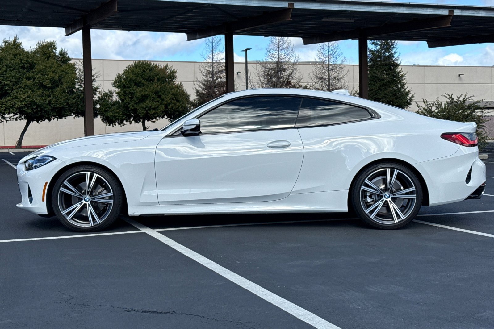 Used 2023 BMW 430i Coupe w/ Convenience Package image 8