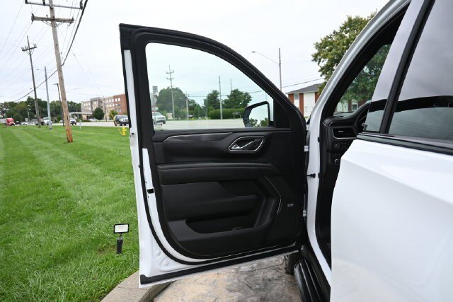 Used 2024 Chevrolet Tahoe RST w/ Luxury Package AWD/4WD image 28