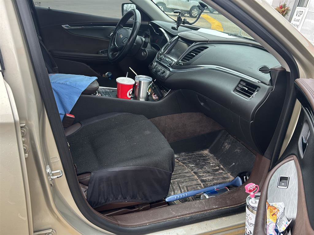 Used 2014 Chevrolet Impala LT w/ Premium Seating Package image 25