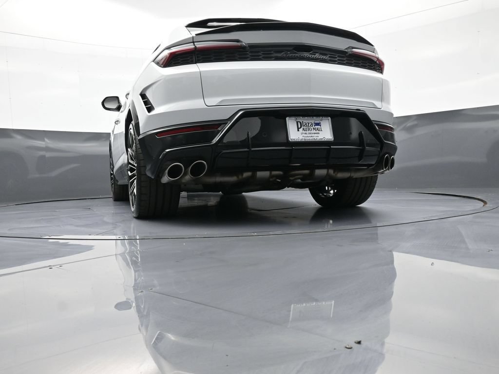 Used 2025 Lamborghini Urus SE AWD/4WD image 38