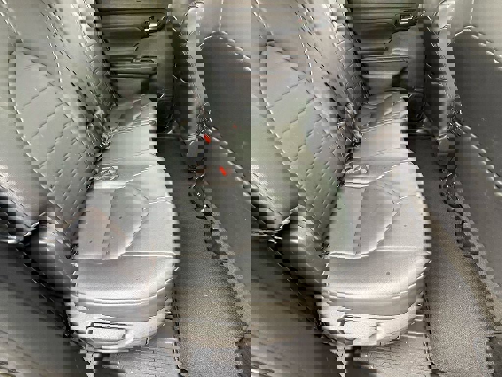 Used 2021 Toyota Highlander XLE image 11