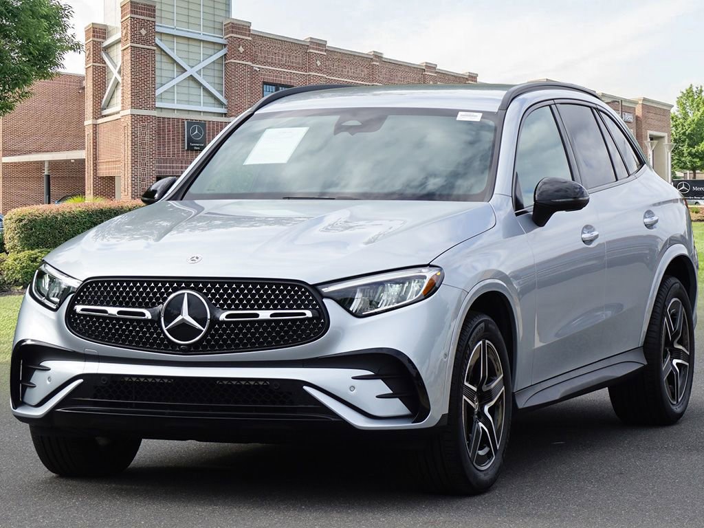 Certified 2025 Mercedes-Benz GLC 300 GLC 300 image 4
