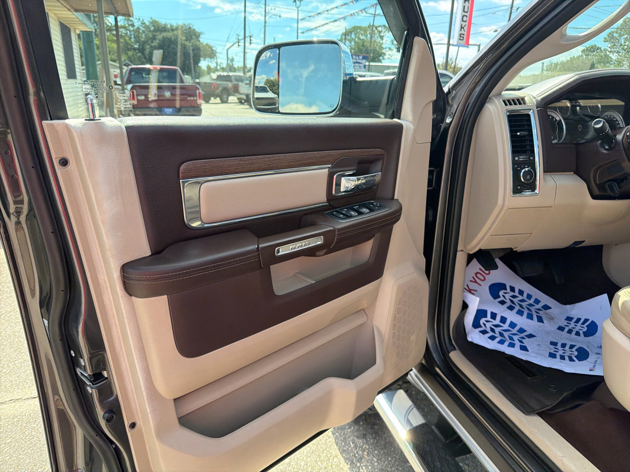 Used 2017 RAM 3500 Laramie image 18