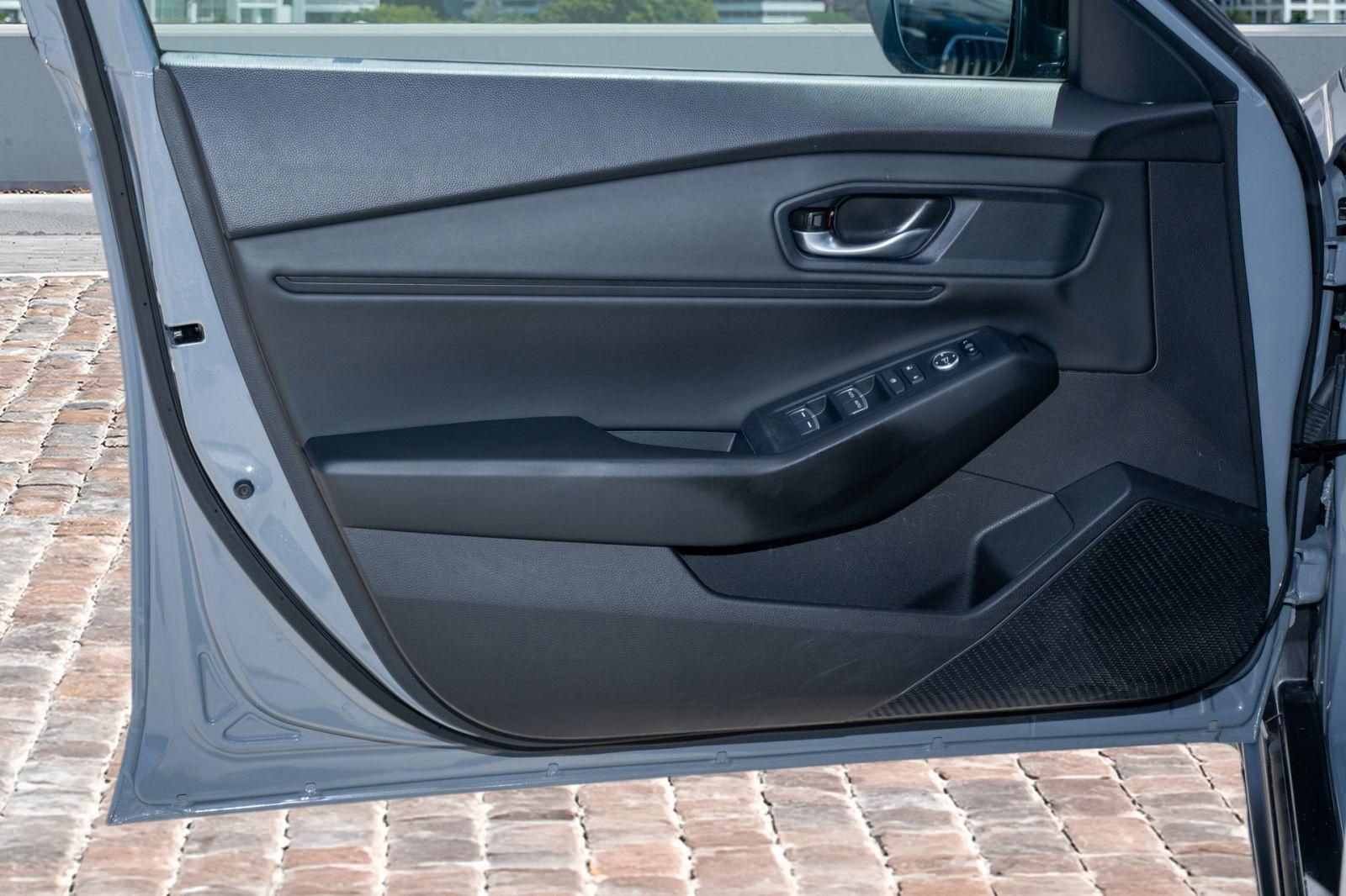 Certified 2025 Honda Accord SE image 11