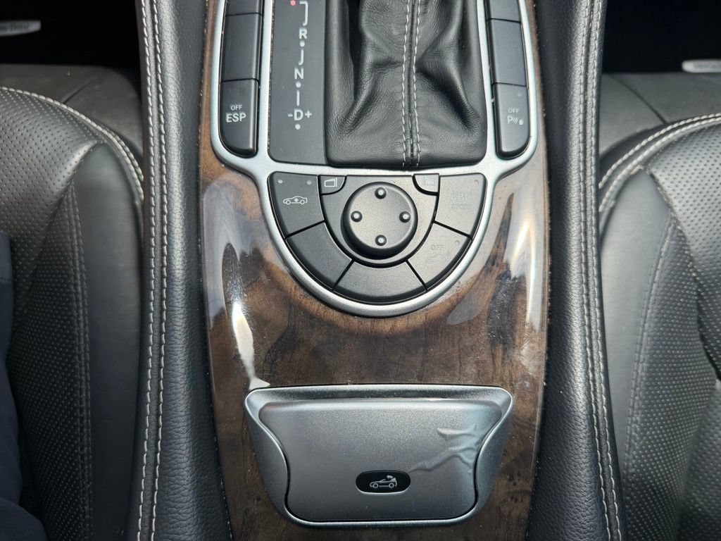 Used 2011 Mercedes-Benz SL 550 image 23