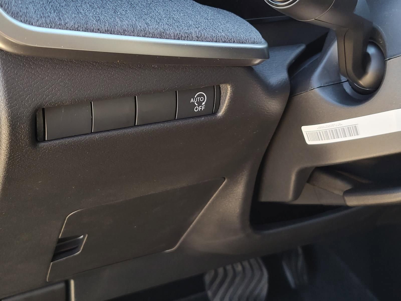 New 2026 Nissan Kicks S image 19