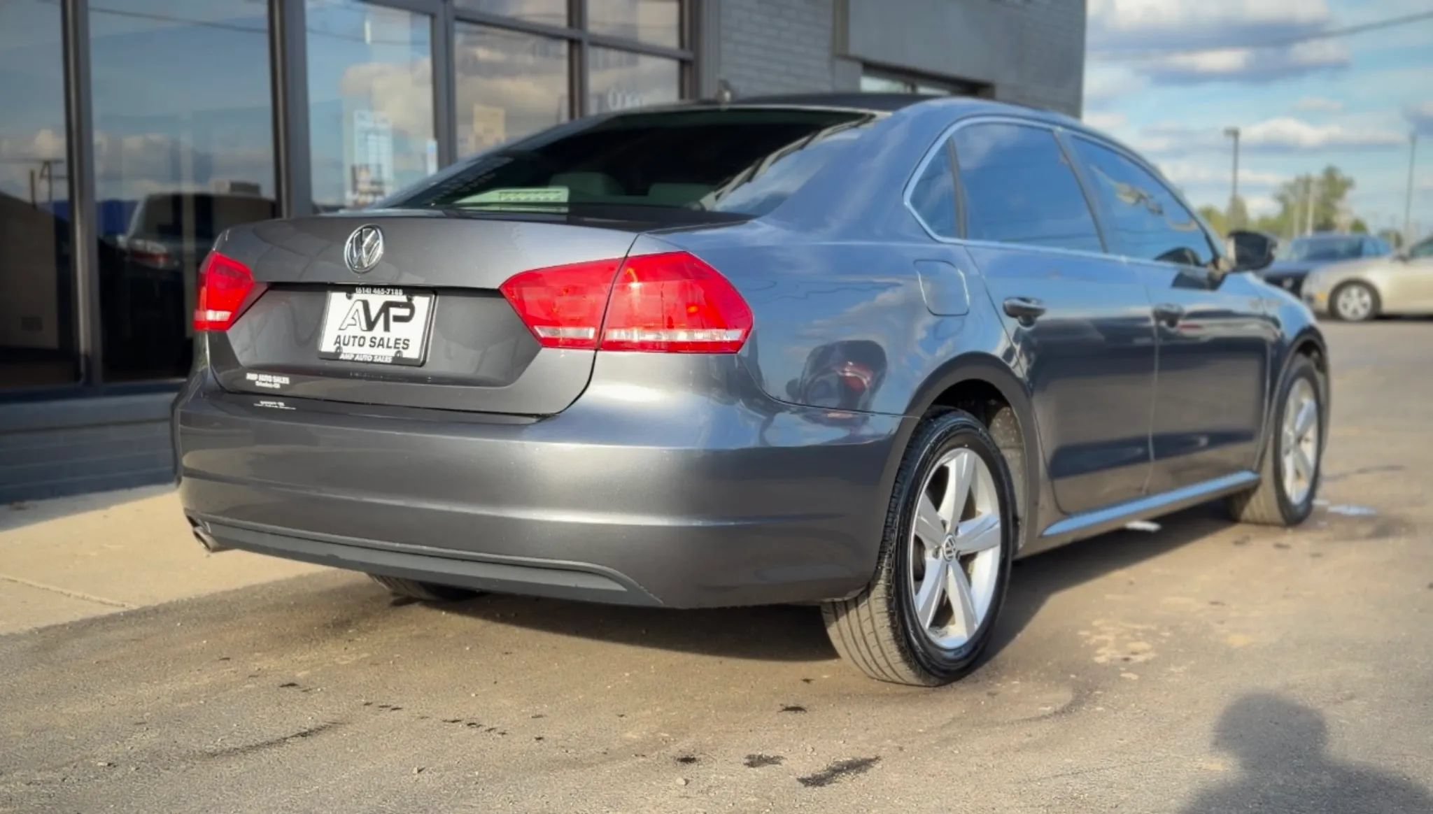 Used 2013 Volkswagen Passat 2.5 SE FWD image 2