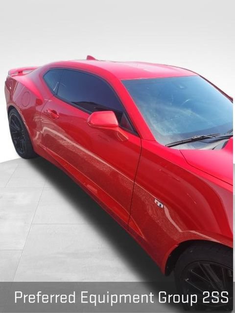 Used 2019 Chevrolet Camaro SS RWD image 5