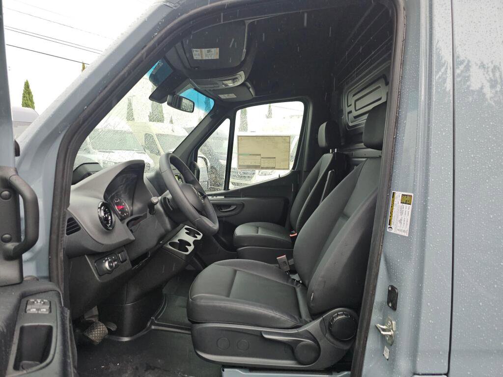 New 2025 Mercedes-Benz Sprinter 2500 image 22