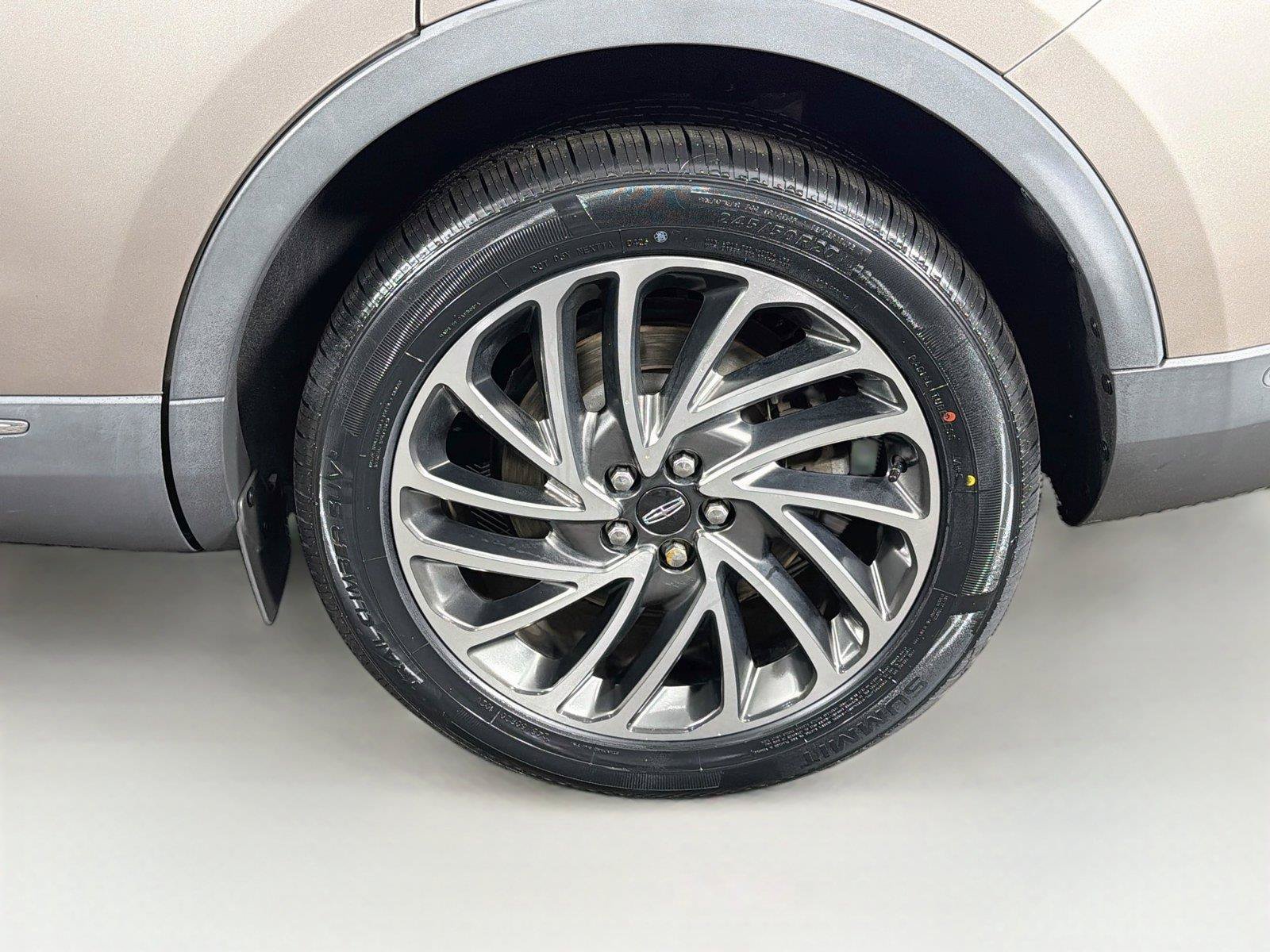 Used 2019 Lincoln Nautilus Reserve AWD/4WD image 36